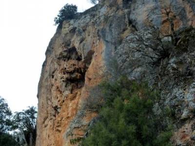 Monumento Natural Tetas de Viana - Trillo; viajes de aventura